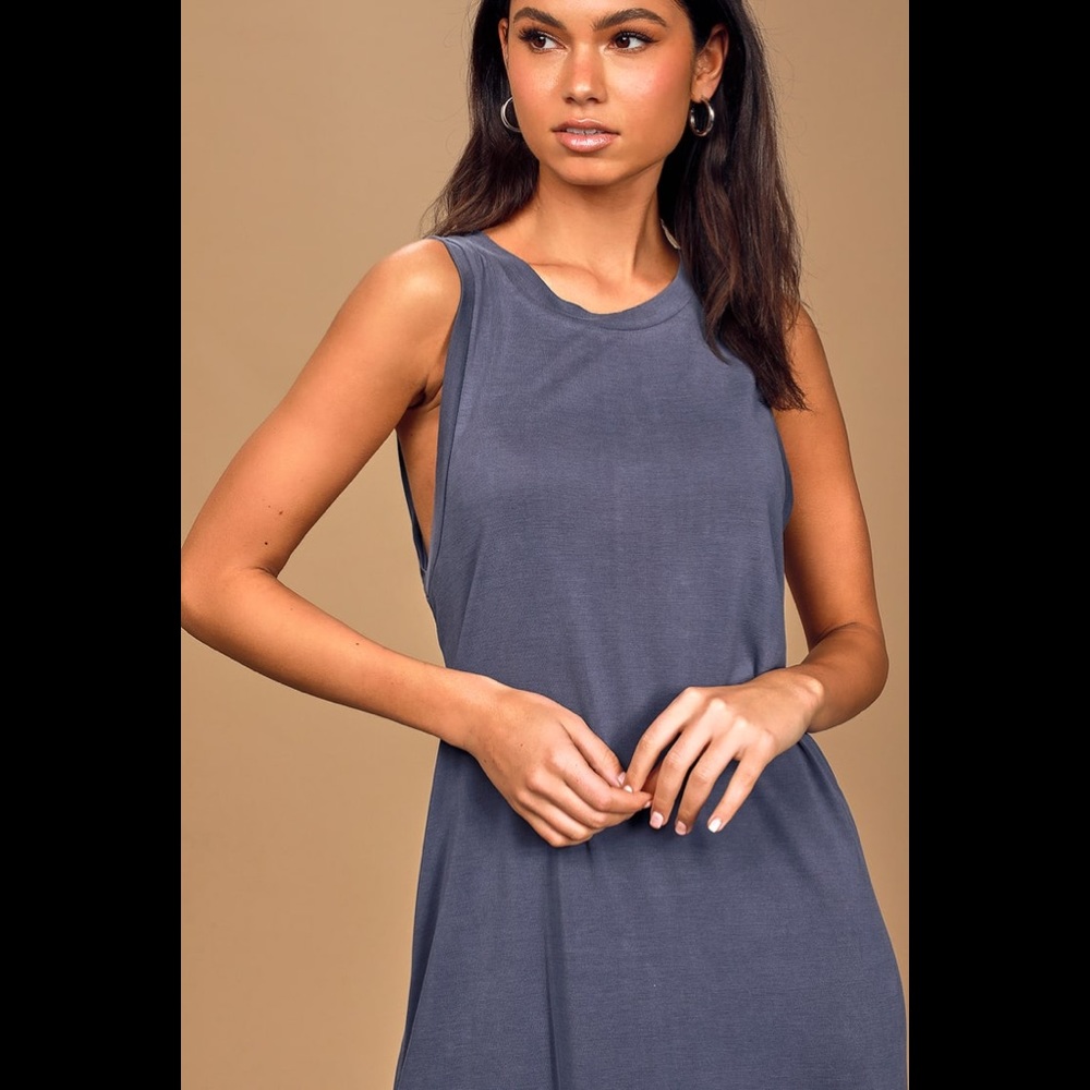 Used Lulu’s Washed Denim Blue Midi Dress in Size Medium - Picture 8 of 12